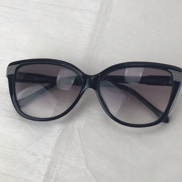 Givenchy vintage sunglasses - Picture 2 of 7